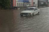 В Николаеве всю ночь идет дождь: улицы начало затапливать