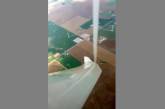 В США пилот снял смерч на видео во время полета. ВИДЕО