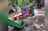 Аквапарк по-николаевски: дети с горки съезжают прямиком в огромную лужу