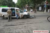 Появилось видео наезда авто на велосипедиста в центре Николаева