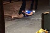 Харьковчанин с кастрюлей на голове устроил погром в McDonald's (видео)