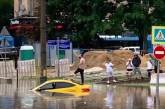 Москва после ливня ушла под воду (видео)