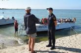 Николаевские спасатели проверили, насколько безопасно пассажиров возят по воде на Кинбурн