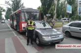 В центре Николаева троллейбус врезался в ВАЗ