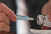 В Китае выступили против политизации вакцин от кронавируса