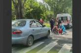 В центре Николаева автомобиль сбил мать и сына на пешеходном переходе