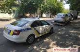 Конфликт: в Николаеве водитель заявил, что полицейский ножом пробил шину в его автомобиле