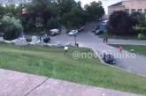 В Николаеве велосипедист неудачно покатался по верхней набережной: слетел на нижнюю и покатился под машину (видео)