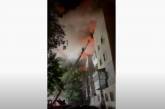 В Запорожье горела многоэтажка, эвакуировали 100 человек (видео)