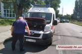 В Николаеве автомобиль скорой помощи врезался в «Опель»