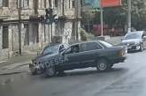 В Одессе автомобиль влетел в стену дома (видео)