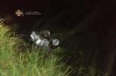 На Харьковщине авто скатилось в реку с обрыва, есть погибший