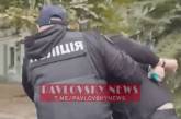 Полиция задержала мужчину, облившего Порошенко зеленкой в центре Киева (видео)
