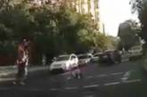 В Николаеве дама на «Форде» сбила девушку на переходе (видео)