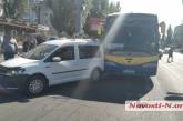 В Николаеве пассажирский автобус столкнулся с минивэном