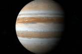 В сети показали видео, на котором космический аппарат Juno пролетает над спутником Юпитера