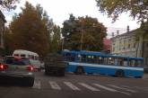 В Николаеве столкнулись грузовик и троллейбус