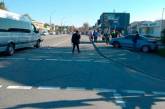 В Киевской области в результате ДТП автомобиль влетел в автобусную остановку
