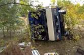 На трассе Днепр – Никополь перевернулся автобус: есть пострадавшие