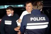 Объявивший голодовку Саакашвили в грузинской тюрьме начал пить соки и есть мед