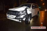 В центре Николаева Toyota Land Cruiser врезалась в Citroën — пострадал водитель