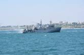 В Черном море терпит крушение корабль ВМС ВС Украины