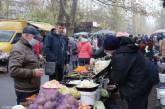 В Николаеве проверили ярмарку на Колодезной: горожане жалуются на мусор 