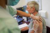 В Украине прививки от коронавируса получили 11,3 млн человек