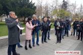 «Антипрививочники» срывали маски с врачей на станции переливания крови в Николаеве: вызвали полицию