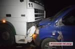 В&nbsp;Николаев со стороны Одессы микроавтобус Volkswagen Transporter врезался с седельный тягач DAF