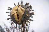 В Одессе установили арт-объект в виде коронавируса с женским половым органом (фото)