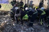 Спасатели опубликовали фото, как извлекали из-под завалов тело еще одного погибшего при взрыве в Новой Одессе