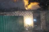 Ночью в Николаевской области горел дом: хозяин в последний момент выполз из огня