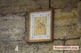 В стене на Ингульском спуске в Николаеве вновь появилась икона