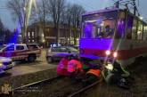 Житель Запорожья погиб под колесами трамвая (фото, видео)