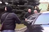 «Поехали, *б твою мать!»: появилось видео, как Порошенко ругался матом, убегая от следователей ГБР
