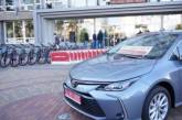 В Виннице сын судьи выиграл автомобиль Toyota от городских властей за вакцинацию