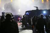 На улицы Алма-Аты вышли вооруженные винтовками военные патрули