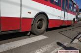 В Николаеве полиция ищет свидетелей того, как троллейбус переехал пассажирке ногу