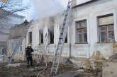 В центре Николаева горел дом – хозяина удалось спасти от гибели (видео)