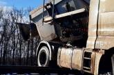 В Николаевской области фура столкнулась с тепловозом: пострадал водитель