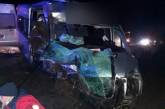 В Херсонской области Renault врезался в микроавтобус: один погибший, четверо пострадавших