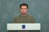 «Враг наносит удар и по гражданским объектам»: Зеленский обратился к украинцам (видео)