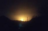 В Николаеве разбомбили локомотивное депо: горит топливный склад (видео)