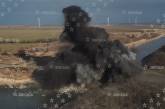 Войска РФ взорвали дамбу, блокировавшую воду в Крым (видео)