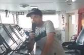Грузинский бункеровщик отказался заправлять российское судно: русский корабль, иди на х.. (видео)