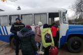 Из села в Николаевской области, где вчера разбомбили школу, эвакуировали людей