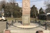 В Одессе снесли памятник чекистам