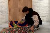 Портрет Зеленского выложили кубиками Рубика (видео)