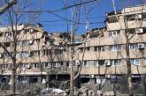 В Николаеве разбирали завалы после бомбардировки гостиницы и жилых домов в центре города (видео)